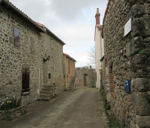 Une rue de Malièvre